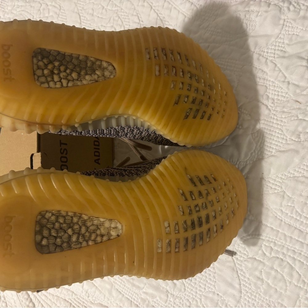 Adidas Yeezy Boost 350 V2 Sneakers men size 6.5 SAND - Picture 2 of 9